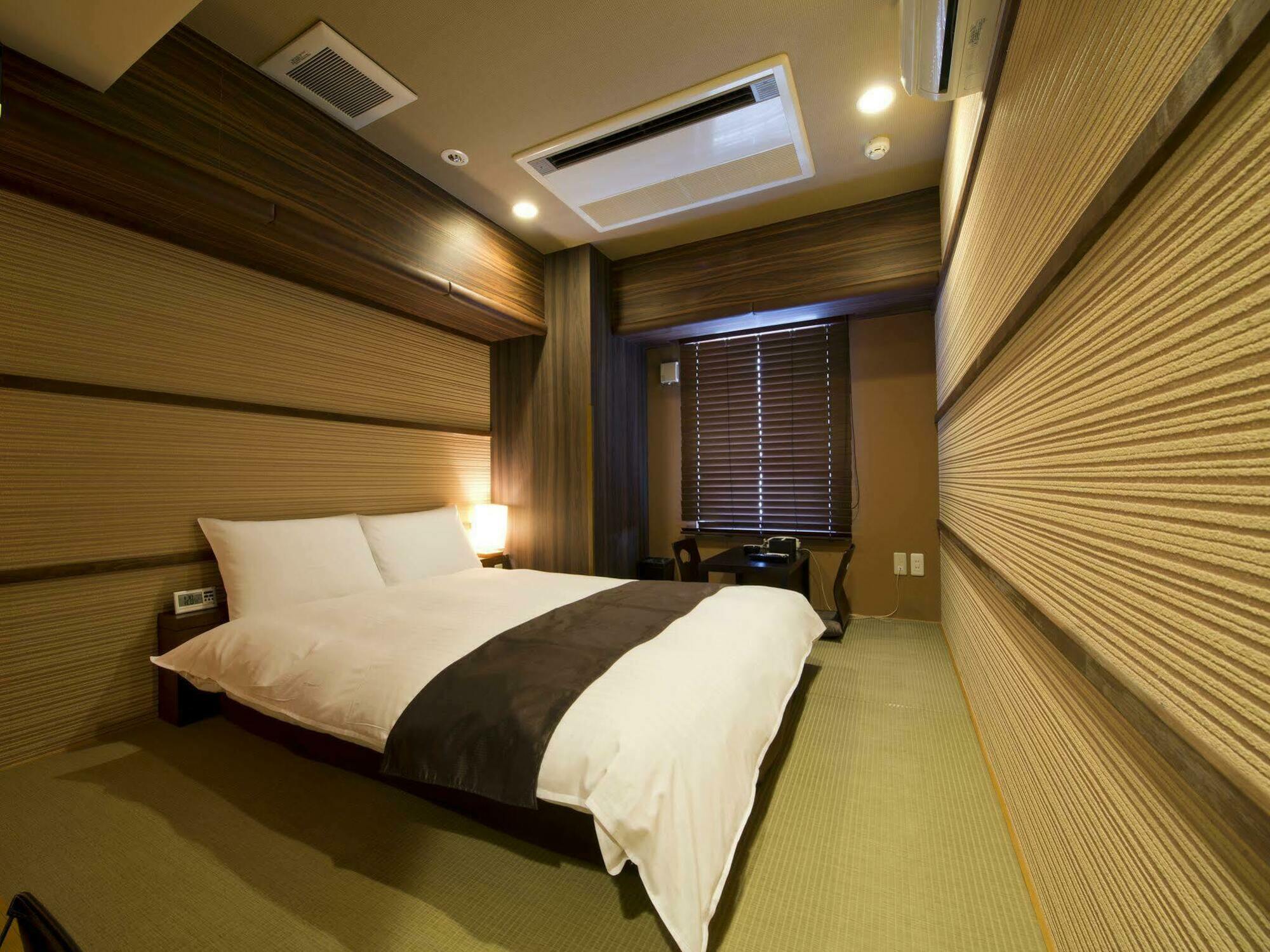 Smile Hotel Nagoya Sakae Екстериор снимка